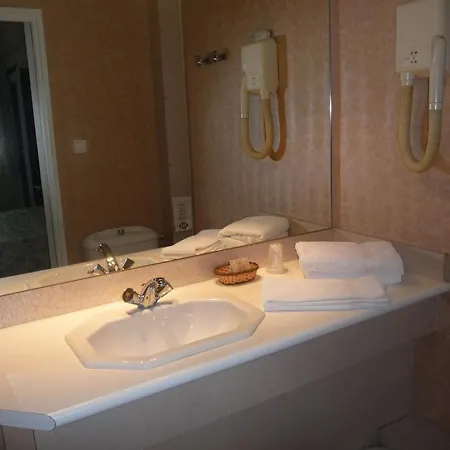 La Poste ホテル 3*