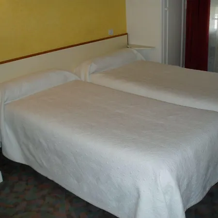 La Poste ホテル 3*