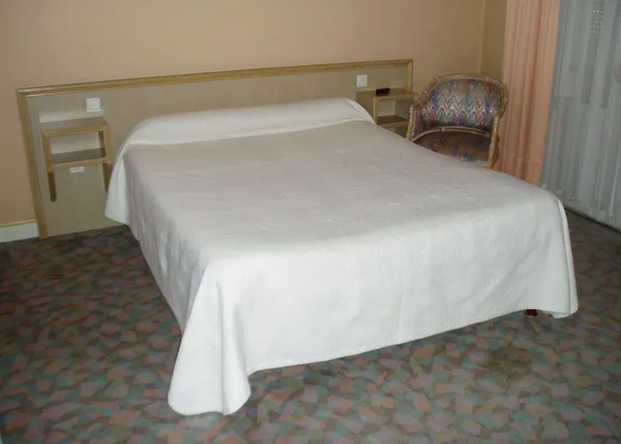 Hotel La Poste Vitry-le-Francois